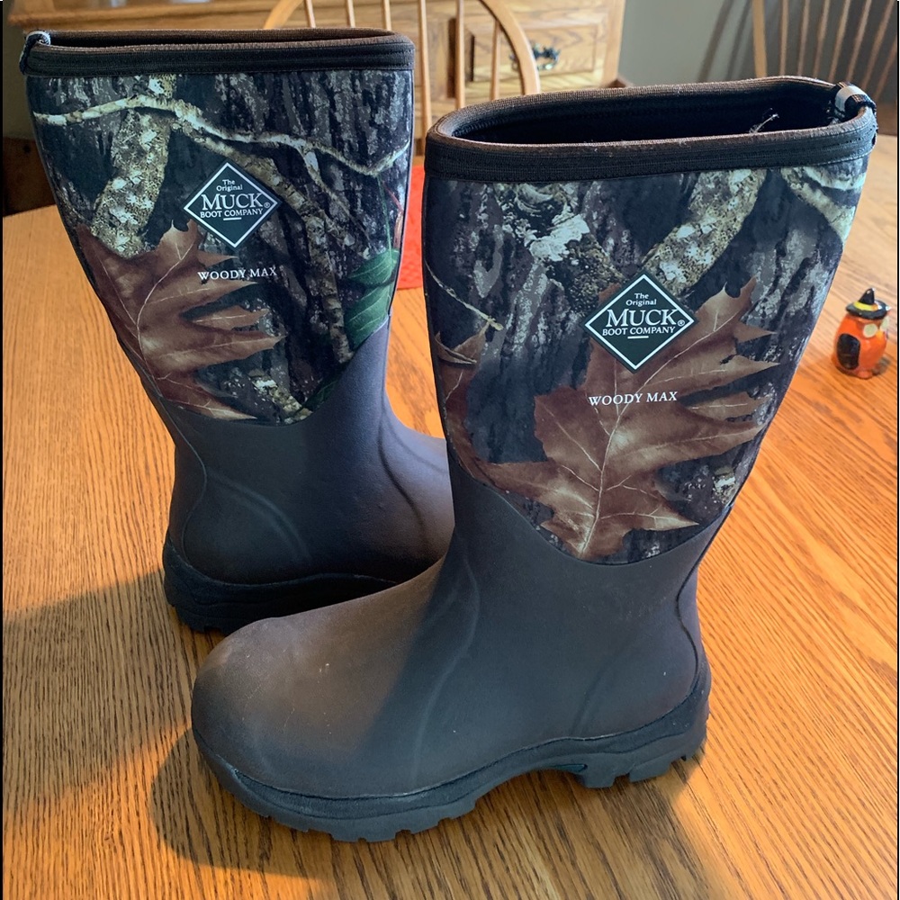 Women’s Woody Max Muck Boots! Size 7! Camo!
